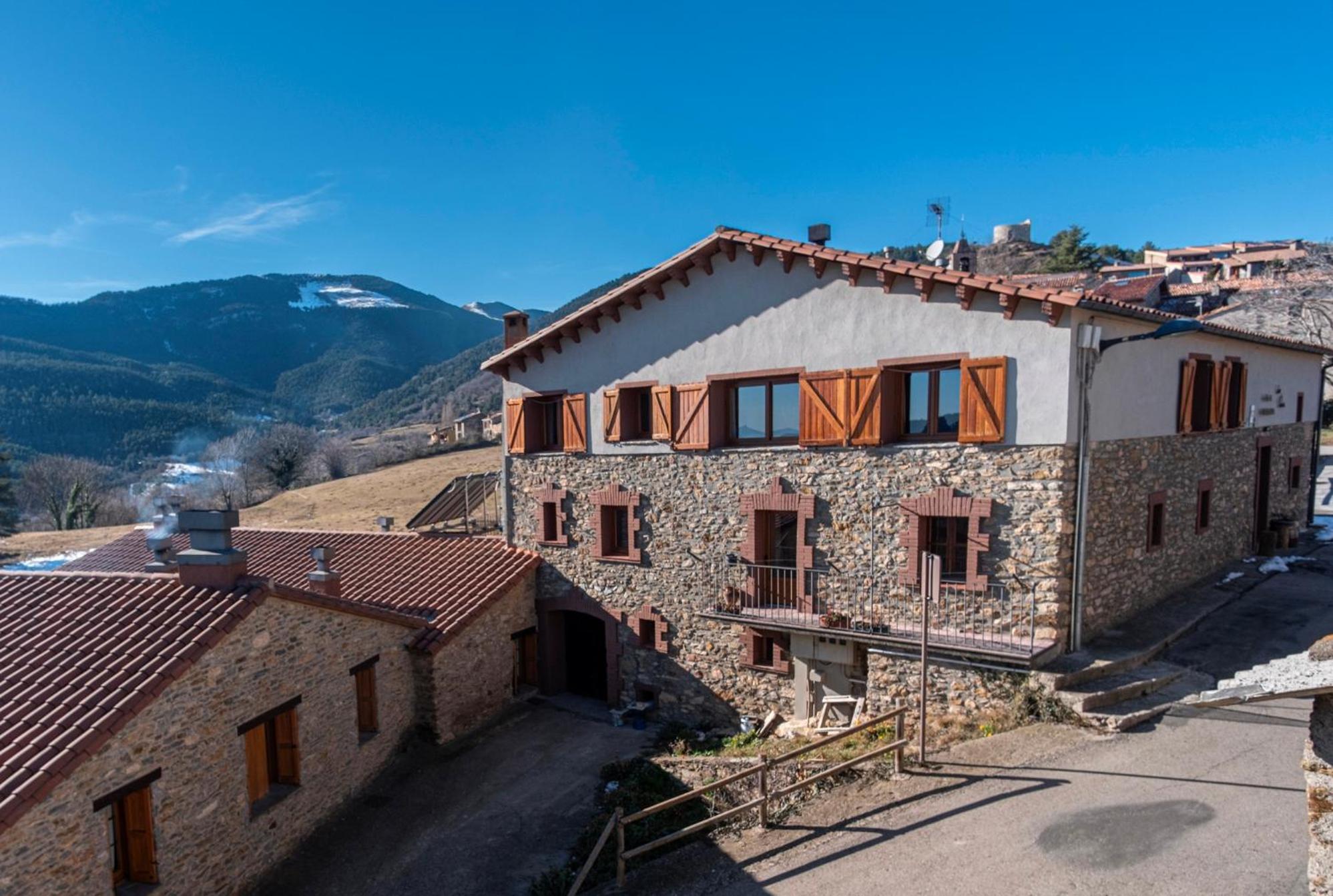 Can Tubau - Casa Rural - Apartaments Campelles Экстерьер фото